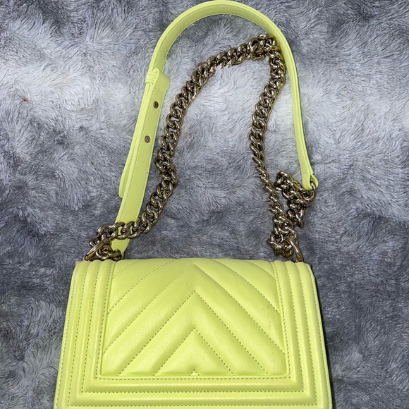 CHANEL Calfskin Chevron Quilted Small Boy Flap Light Green - Picture 9 of 10